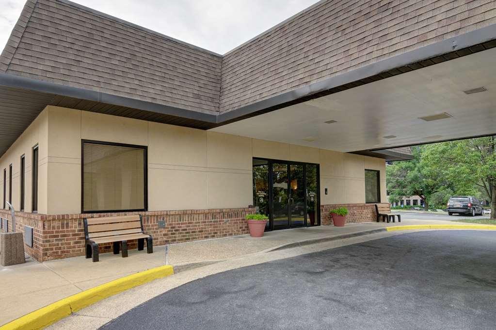 Suburban Studios Tysons Corner فيينا المظهر الخارجي الصورة