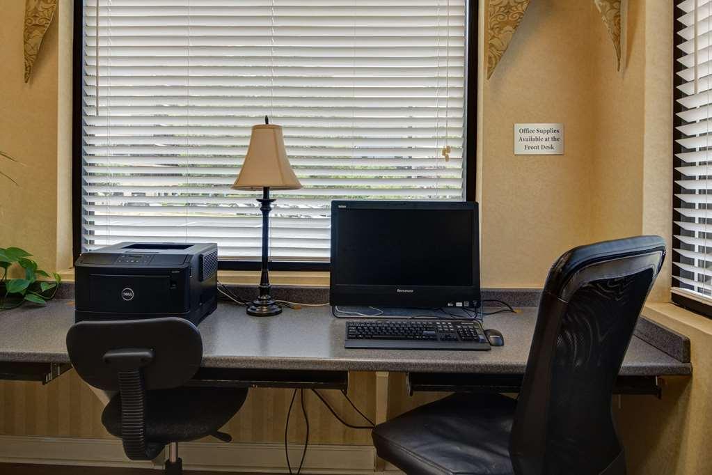 Suburban Studios Tysons Corner فيينا المرافق الصورة