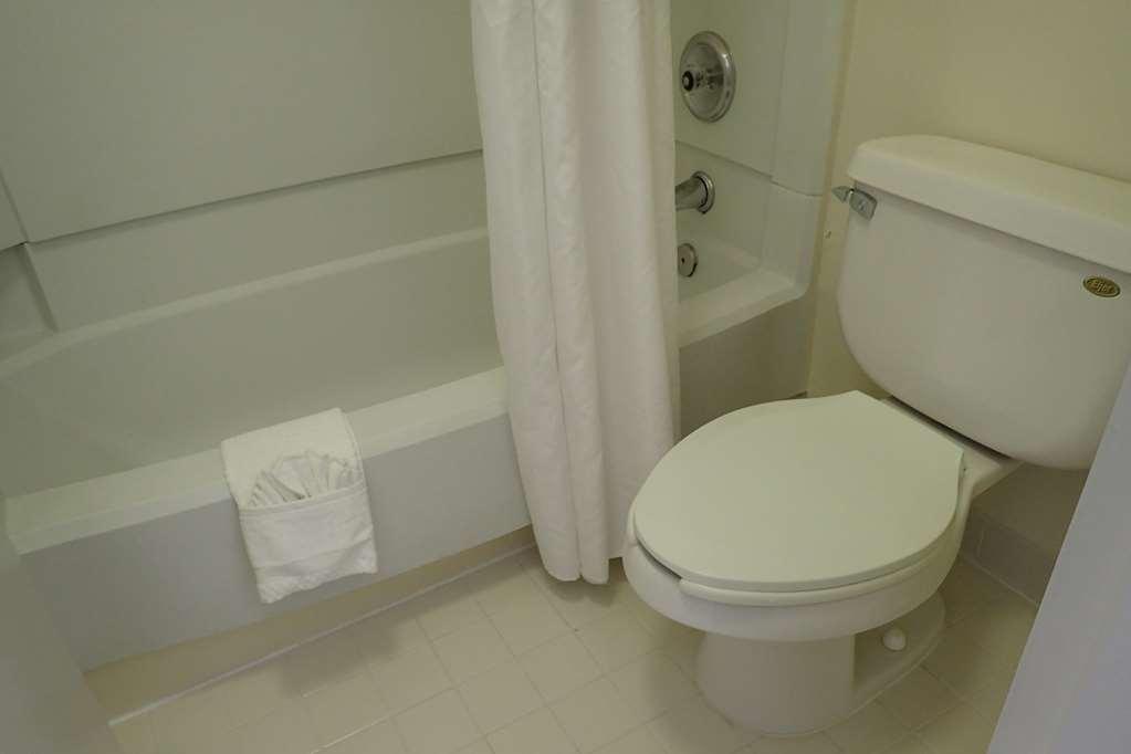Suburban Studios Tysons Corner فيينا الغرفة الصورة