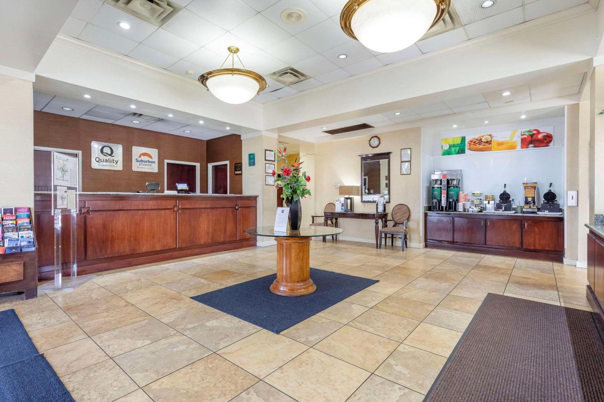 Suburban Studios Tysons Corner فيينا المظهر الخارجي الصورة